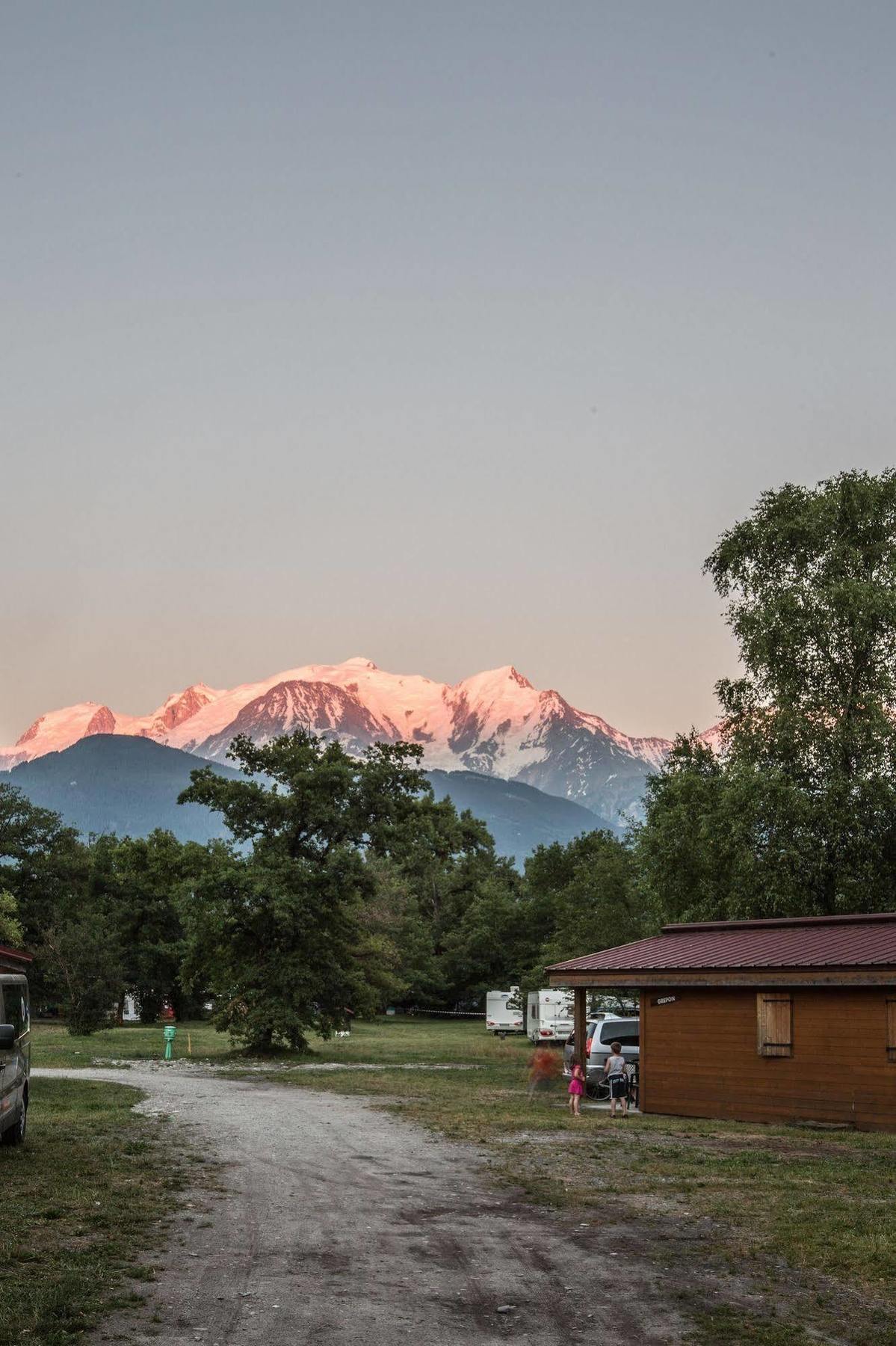 Camping L'Ecureuil - Mont-Blanc Village Domancy Ngoại thất bức ảnh