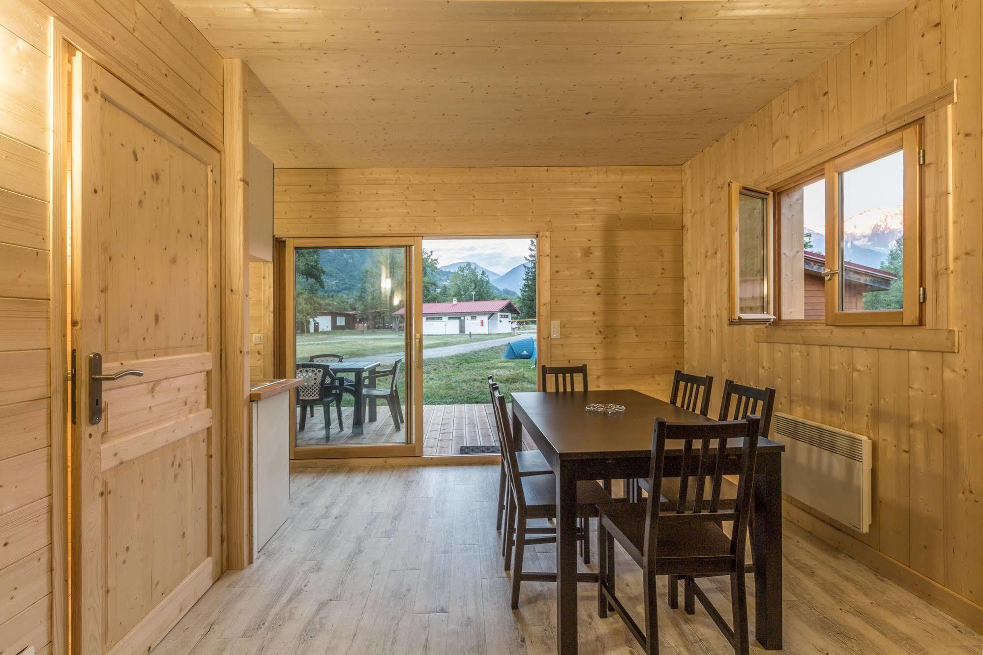 Camping L'Ecureuil - Mont-Blanc Village Domancy Ngoại thất bức ảnh